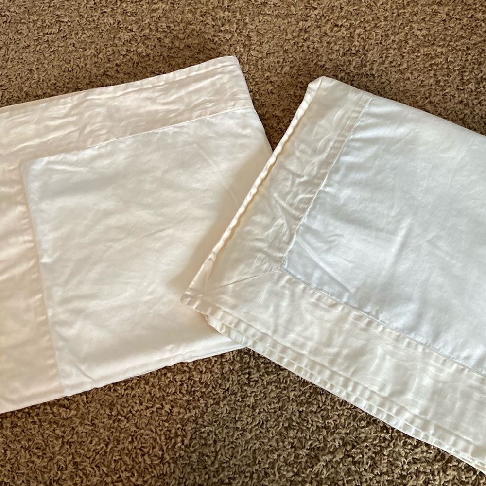 D. Porthault 2 Pillow Cases ✨